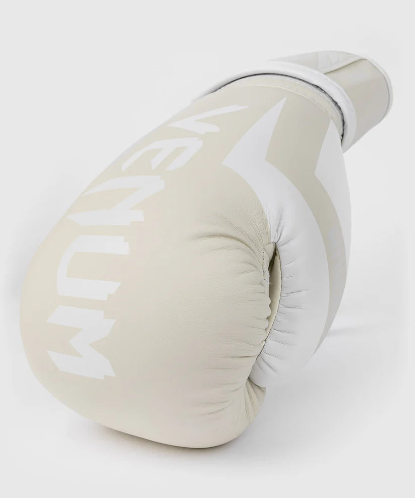 Guantes de Box Venum Elite (Marfil / Blanco) (Disponible por Encargo)