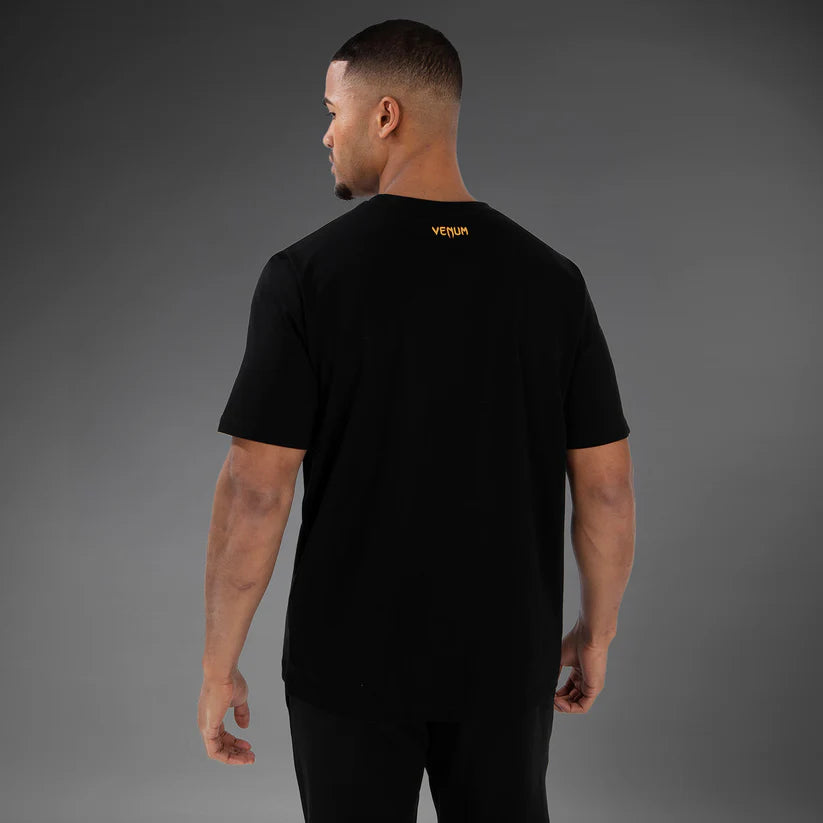 Camiseta para Hombre Venum UFC Classic (Negro / Dorado) (Disponible en Costa Rica)