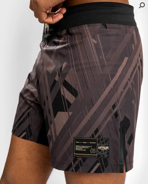 Fightshorts Venum Tecmo 2.0 (Negro / Marrón) (Disponible en Costa Rica y por Encargo)