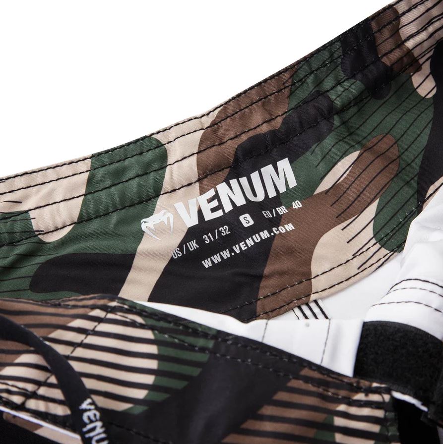 Fightshorts Venum Hero Camo (Camo / Verde) (Disponible en Costa Rica y por Encargo)