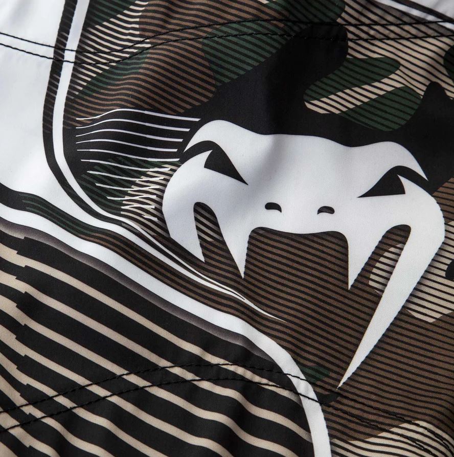 Fightshorts Venum Hero Camo (Camo / Verde) (Disponible en Costa Rica y por Encargo)