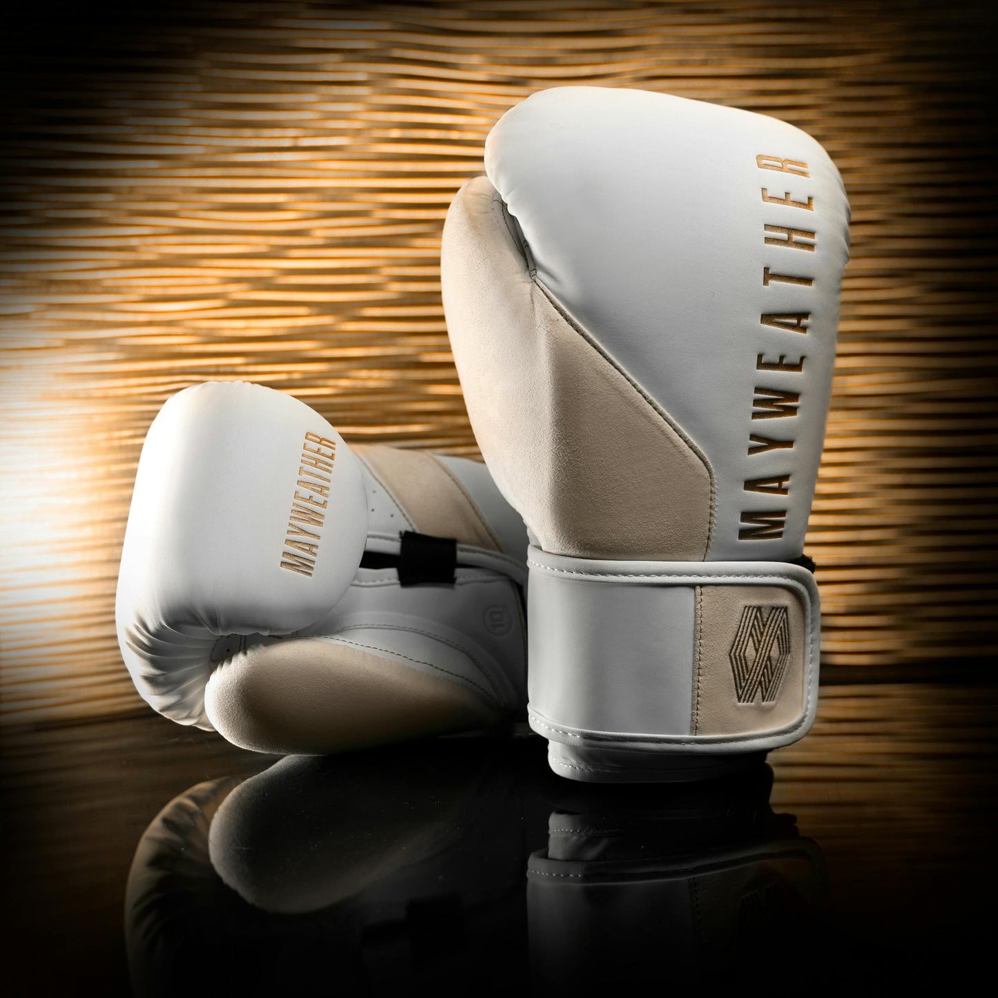 Guantes de Box Hayabusa Mayweather Champ (Blanco / Dorado) (Disponible por Encargo)