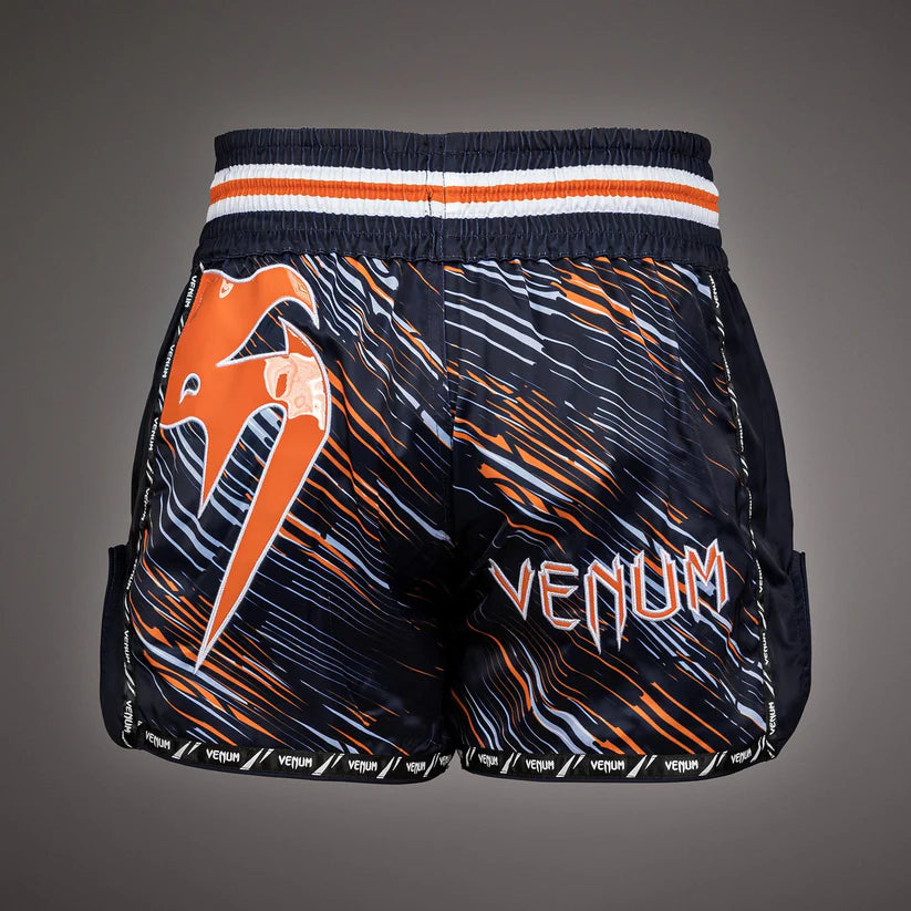 Fightshorts de Muay Thai Venum Giant (Negro / Anaranjado) (Disponible en Costa Rica y por Encargo)
