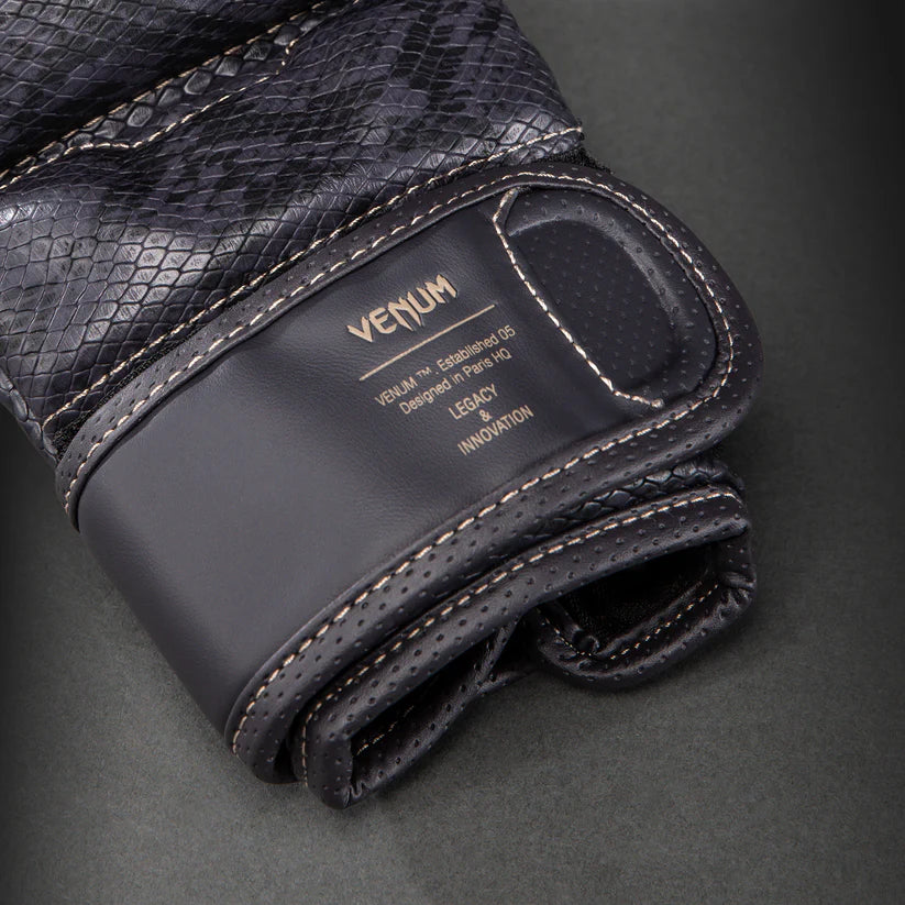 Guantes de MMA Venum Impact Evo Scales (Sparring) (Morado Oscuro) (Disponible en Costa Rica)