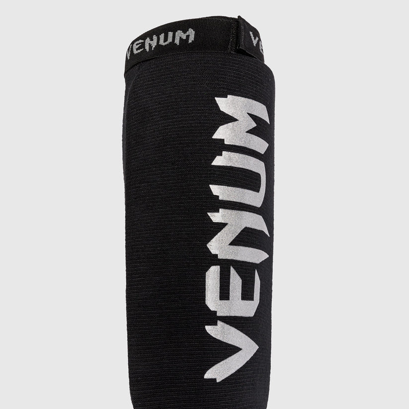 Espinilleras de Media Venum Kontact (Negrol / Plateado) (Disponible por Encargo)