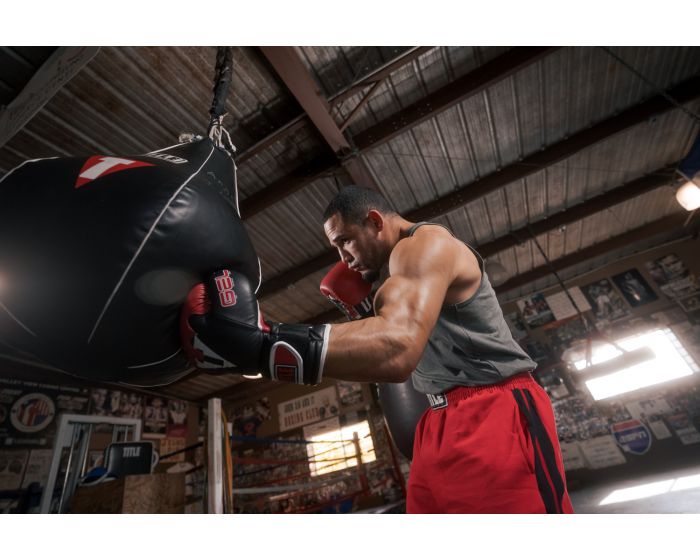 Guantes de Box Title GEL Lava (Negro / Rojo) (Disponible por Encargo)