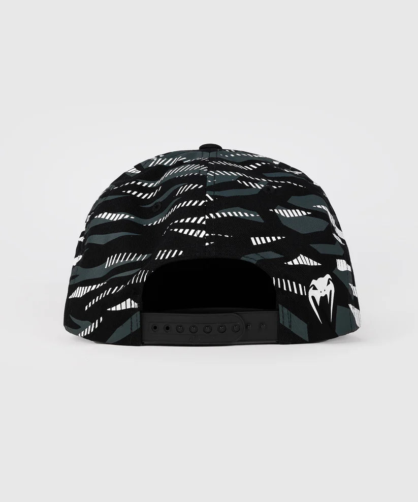 Gorra Venum UFC Fusion (Negro / Plateado) (Disponible en Costa Rica y por Encargo)