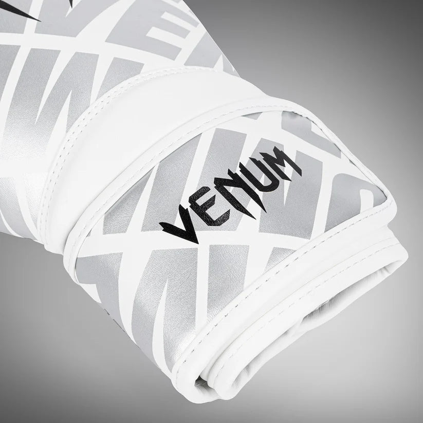 Guantes de Box Venum Contender 1.5 XT (Blanco / Plateado) (Disponible en Costa Rica)