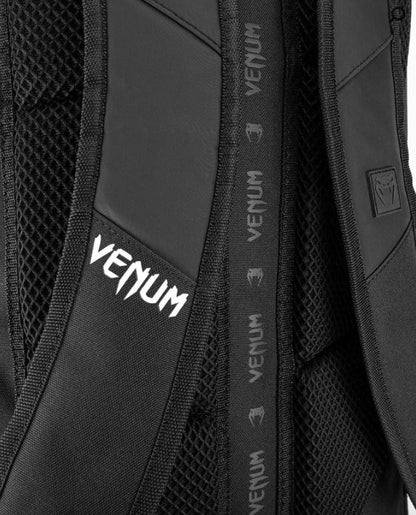 Backpack Venum Challenger Xtreme Evo (Negro / Blanco) (Disponible por Encargo)