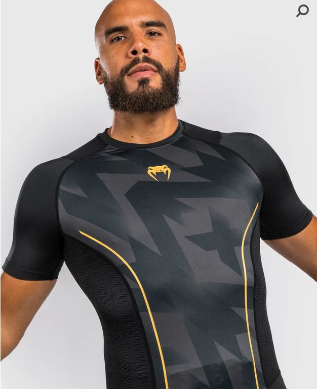 Rashguard Manga Corta Venum Razor (Negro / Amarillo) (Disponible en Costa Rica y por Encargo)