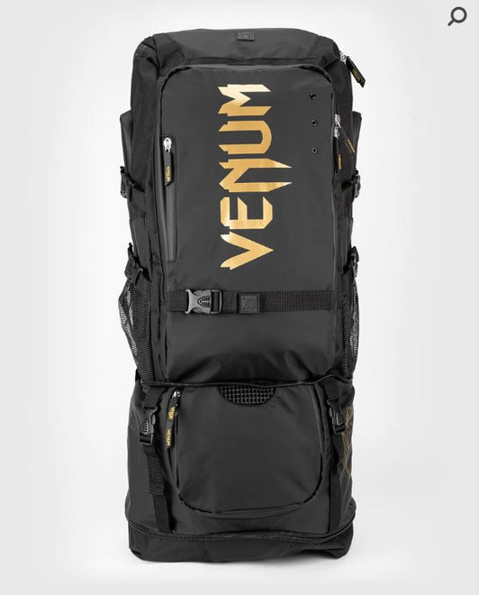 Backpack Venum Challenger Xtreme Evo (Negro / Dorado) (Disponible por Encargo)