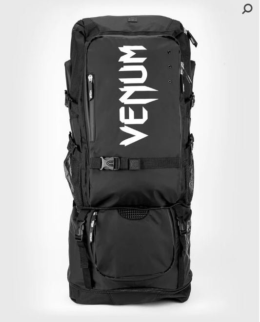 Backpack Venum Challenger Xtreme Evo (Negro / Blanco) (Disponible por Encargo)