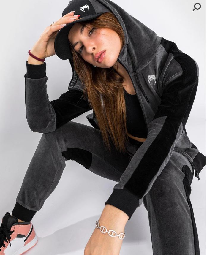 Jacket de Mujer Venum Camoline 2.0 Velvet Track (Gris / Negro) (Disponible por Encargo)