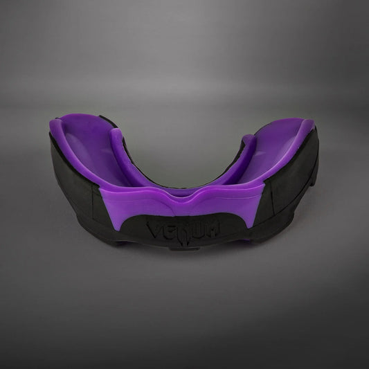 Bucal Venum Predator (Negro / Morado) (Disponible en Costa Rica)