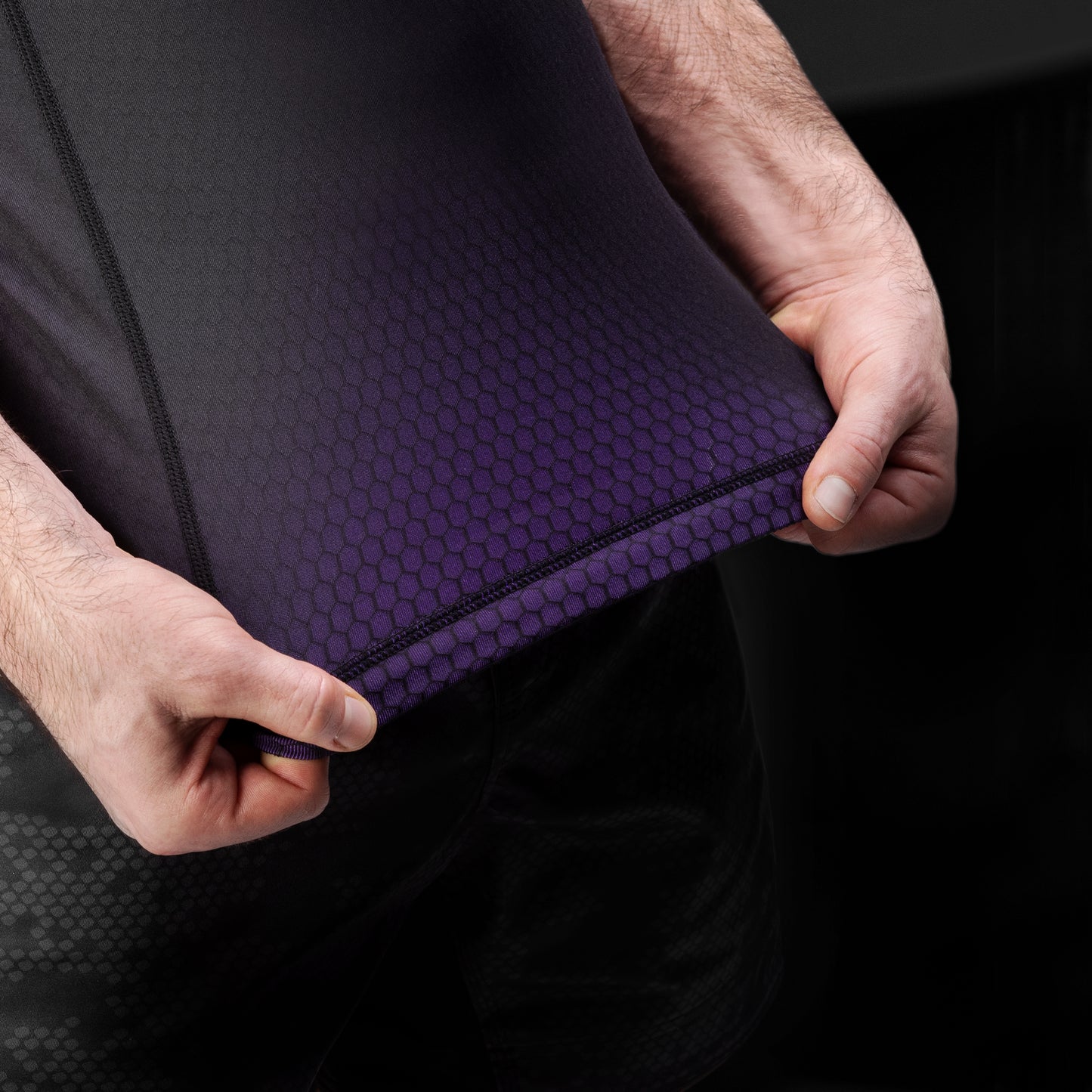 Rashguard Manga Corta para Hombre Hayabusa Fusion (Negro / Morado) (Disponible por Encargo)