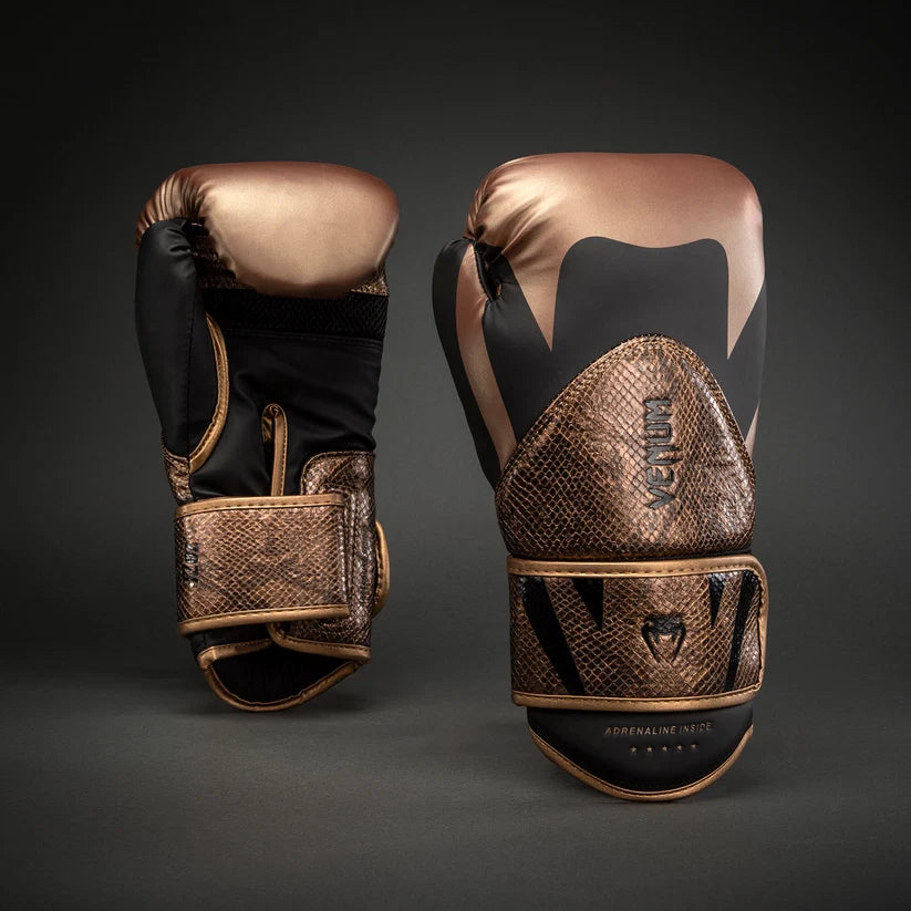 Guantes de Box Venum Challenger 4.0 Scales (Café / Negro) (Disponible en Costa Rica)