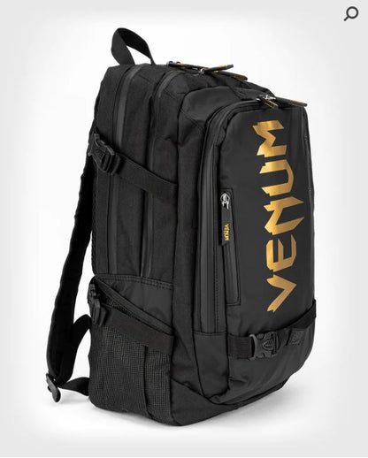 Backpack Venum Challenger Pro Evo (Negro / Dorado) (Disponible por Encargo)
