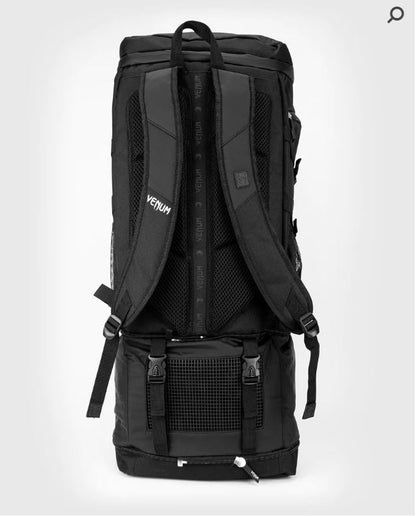 Backpack Venum Challenger Xtreme Evo (Negro / Blanco) (Disponible por Encargo)