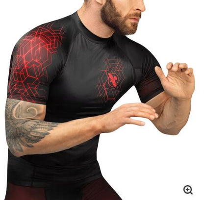 Rashguard Manga Corta Hayabusa Geo (Rojo) (Disponible por Encargo)