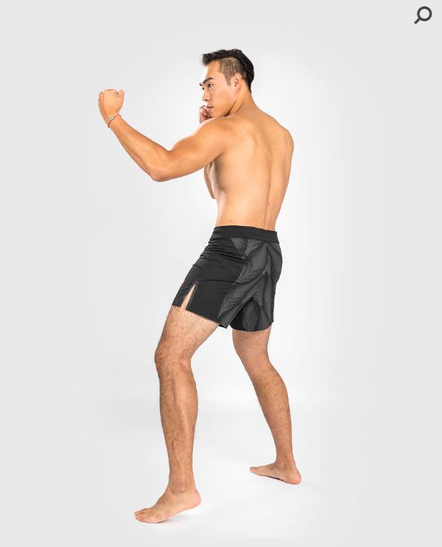 Fightshorts Venum Phantom (Negro / Rojo) (Disponible en Costa Rica y por Encargo)