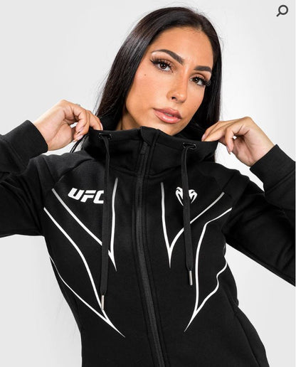 Jacket de Mujer Venum UFC Fight Night 2.0 Replica (Negro / Blanco) (Disponible por Encargo)