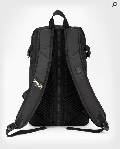 Backpack Venum Challenger Pro Evo (Negro / Dorado) (Disponible por Encargo)
