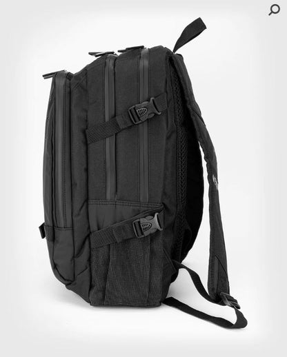 Backpack Venum Challenger Pro Evo (Negro / Blanco) (Disponible por Encargo)