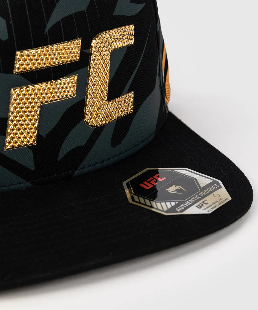 Gorra Venum UFC Fusion (Negro / Dorado) (Disponible en Costa Rica y por Encargo)