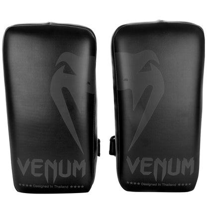 Thai Pads Venum Giant (Negro / Negro) (Disponible por Encargo)