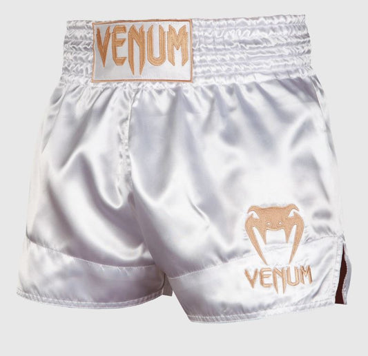 Fightshorts de Muay Thai Venum Classic (Blanco / Dorado) (Disponible por Encargo)