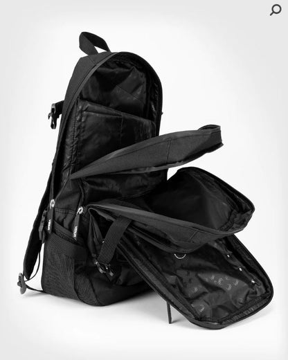 Backpack Venum Challenger Pro Evo (Negro / Blanco) (Disponible por Encargo)