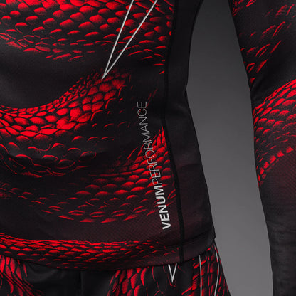 Rashguard Manga Larga Venum Matupa (Negro / Rojo) (Disponible en Costa Rica)
