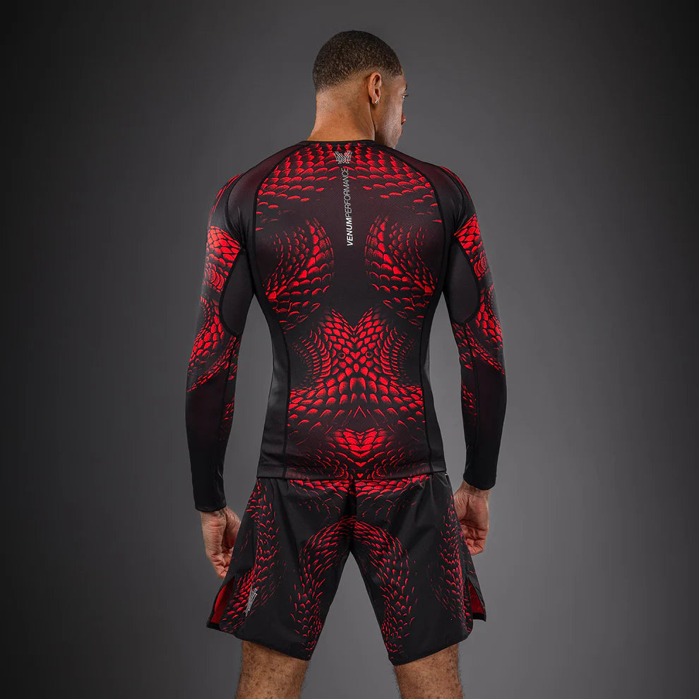 Rashguard Manga Larga Venum Matupa (Negro / Rojo) (Disponible en Costa Rica)