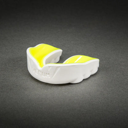 Bucal Venum Challenger (Blanco / Amarillo) (Disponible en Costa Rica)