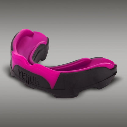 Bucal Venum Predator (Negro / Rosado) (Disponible en Costa Rica)