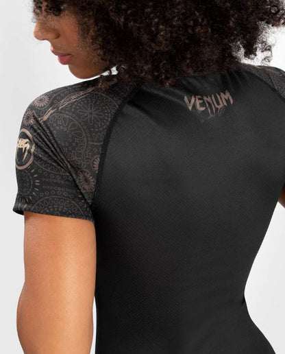 Rashguard Manga Corta para Mujer Venum Santa Muerte Dark Side (Disponible en Costa Rica y por Encargo)