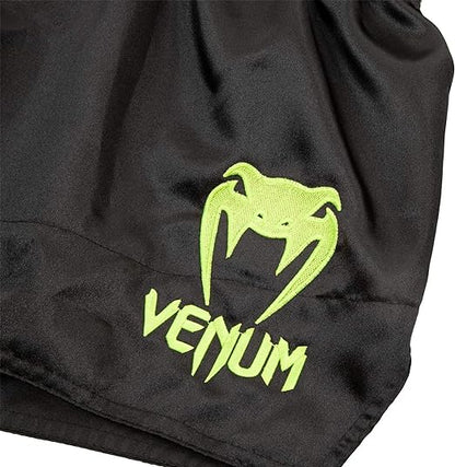 Fightshorts de Muay Thai Venum Classic (Negro / Amarillo Neón) (Disponible por Encargo)