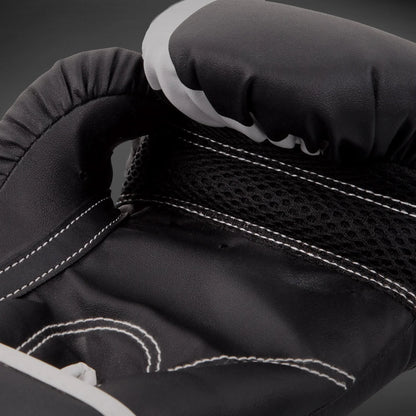 Guantes de Box Venum Challenger 2.0 para Niño (Negro / Blanco) (Disponible en Costa Rica)