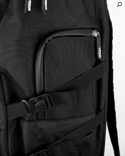 Backpack Venum Challenger Xtreme Evo (Negro / Blanco) (Disponible por Encargo)