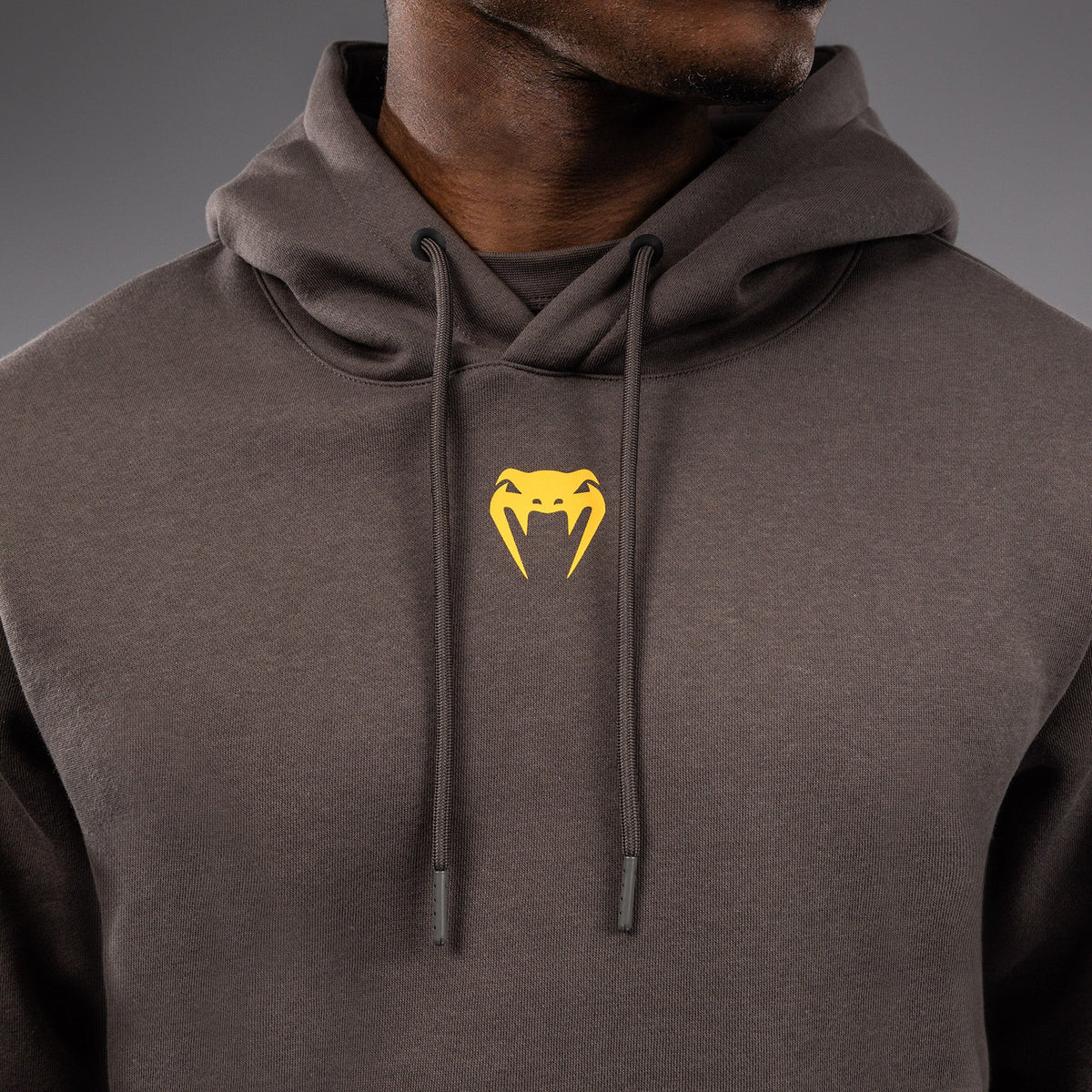 Sudadera para Hombre Venum UFC Fusion Fight Week (Dark Brown) (Disponible en Costa Rica)