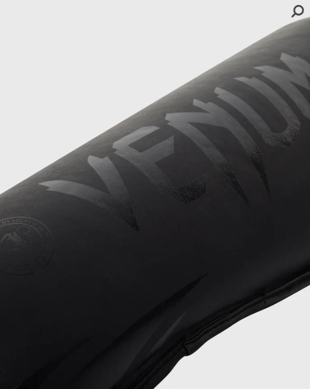 Espinilleras Venum Challenger (Negro / Negro) (Disponible por Encargo)