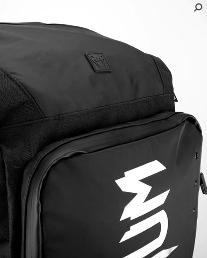 Backpack Venum Challenger Xtreme Evo (Negro / Blanco) (Disponible por Encargo)