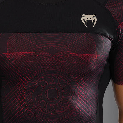 Rashguard Manga Corta para Hombre Venum G-Fit Air (Negro /Fuego Rojo) (Disponible en Costa Rica)