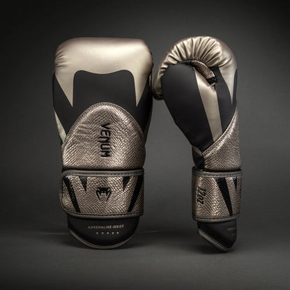 Guantes de Box Venum Challenger 4.0 Scales (Plateado / Negro ) (Disponible en Costa Rica)