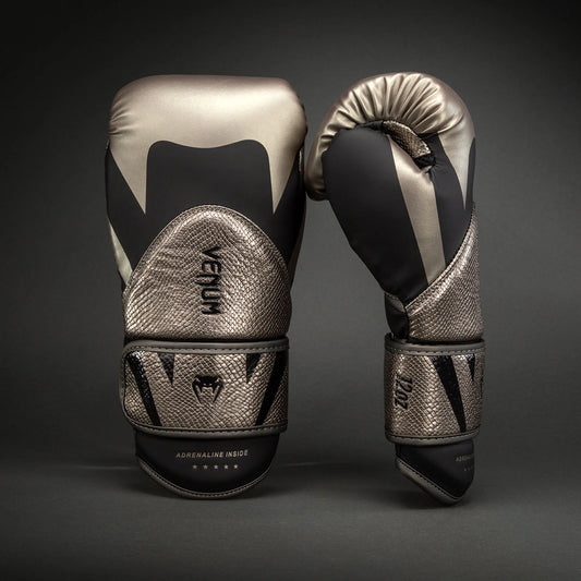 Guantes de Box Venum Challenger 4.0 Scales (Plateado / Negro ) (Disponible en Costa Rica)