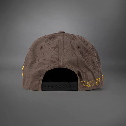 Gorra Venum UFC Fusion Authentic Fight Week (Café / Amarillo) (Disponible en Costa Rica)