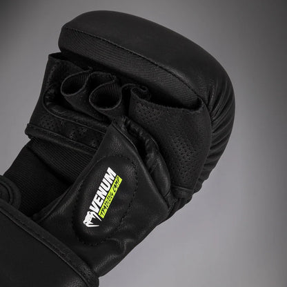 Guantes de MMA Venum Training Camp 4.0 (Sparring) (Negro / Amarillo Neón) (Disponible en Costa Rica y por Encargo)