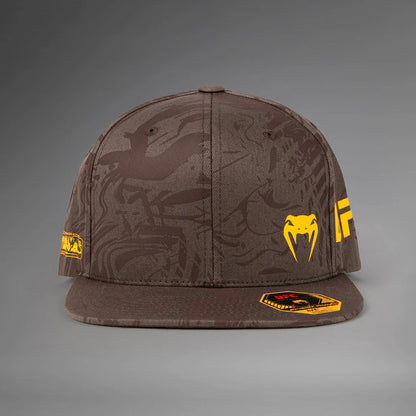 Gorra Venum UFC Fusion Authentic Fight Week (Café / Amarillo) (Disponible en Costa Rica)