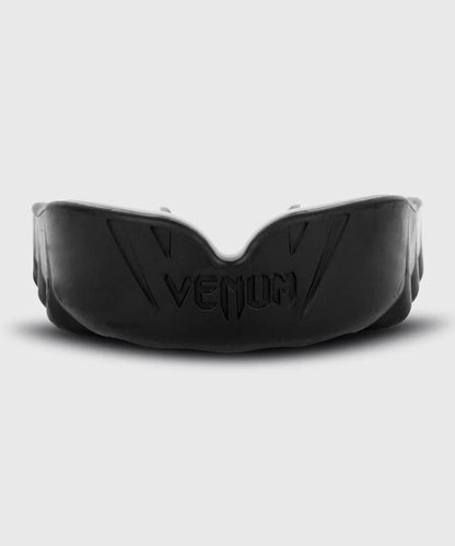Bucal Venum Challenger (Negro / Blanco) (Disponible en Costa Rica)