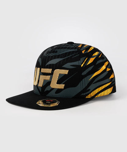 Gorra Venum UFC Fusion (Negro / Dorado) (Disponible en Costa Rica y por Encargo)